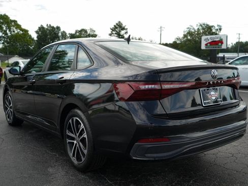 Used 2025 Volkswagen Jetta Sport FWD image 3