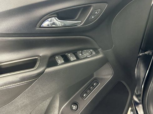 Used 2023 Chevrolet Equinox Premier FWD image 13
