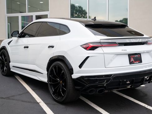 Used 2022 Lamborghini Urus AWD/4WD image 19