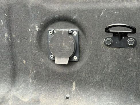 Used 2022 Nissan Frontier SV RWD image 14