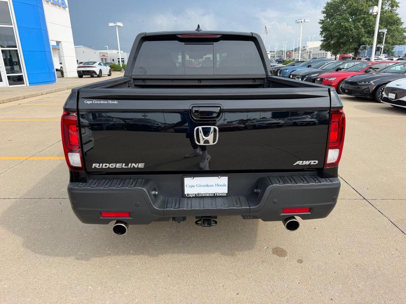 Used 2023 Honda Ridgeline Black Edition image 3