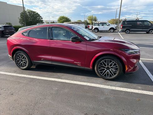 Used 2025 Ford Mustang Mach-E Premium image 3