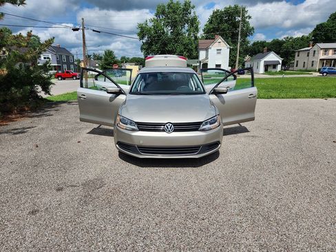 Used 2013 Volkswagen Jetta SE FWD image 19