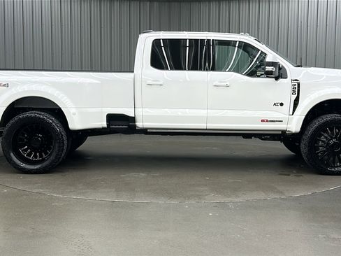 Used 2026 Ford F450 Platinum image 6