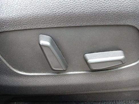 Used 2022 Kia Carnival SX FWD image 37