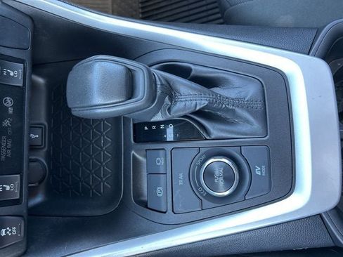 Used 2022 Toyota RAV4 XLE w/ Convenience Package AWD/4WD image 24