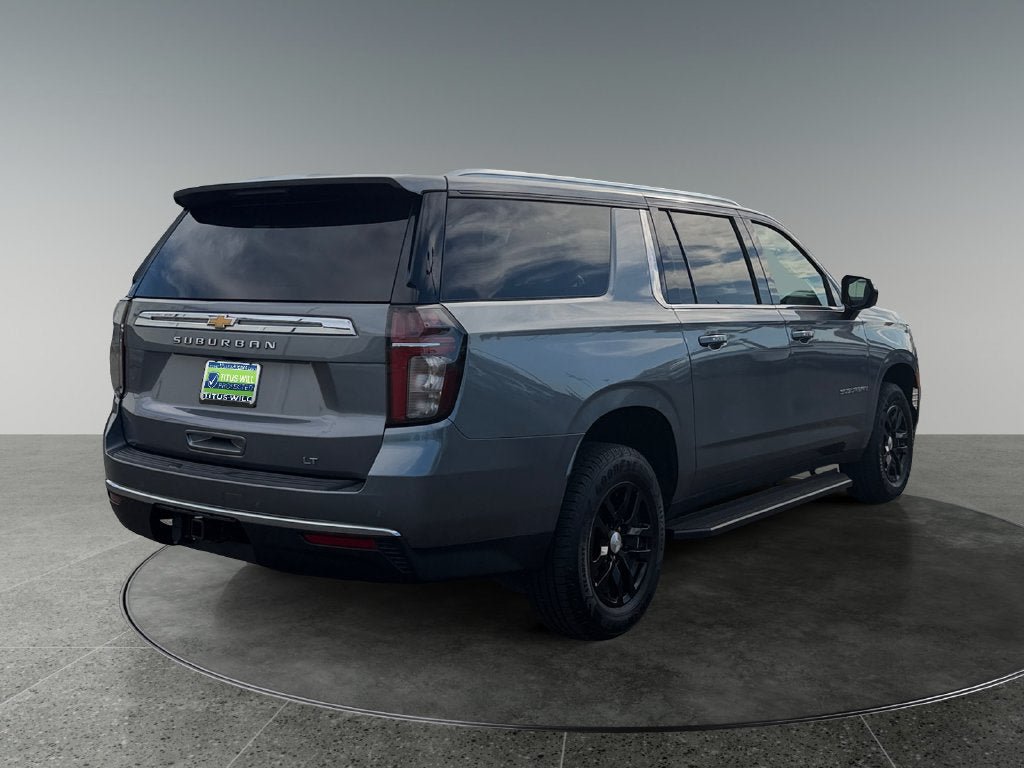 Used 2022 Chevrolet Suburban LT AWD/4WD image 9