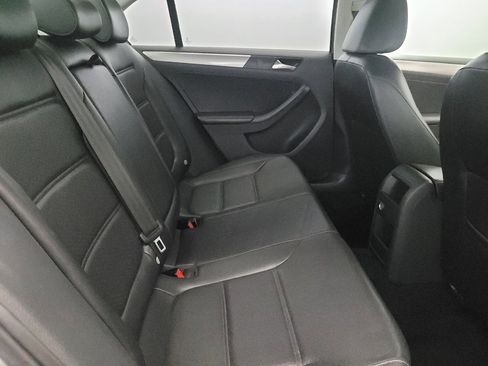 Used 2015 Volkswagen Jetta SE image 19