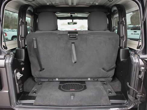 Used 2021 Jeep Wrangler Sport image 14