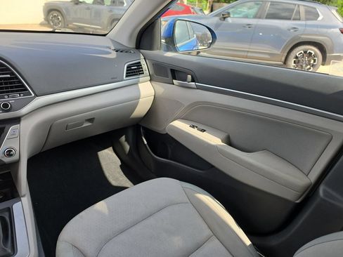 Used 2017 Hyundai Elantra SE FWD image 9