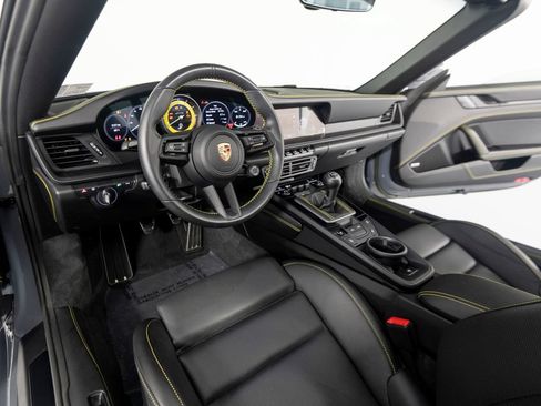 Certified 2023 Porsche 911 Targa 4 GTS AWD/4WD image 5