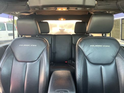 Used 2014 Jeep Wrangler Unlimited Rubicon AWD/4WD image 27