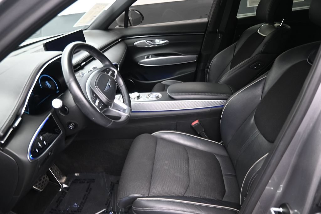 Used 2023 Genesis GV70 2.5T w/ Sport Prestige Package AWD/4WD image 12