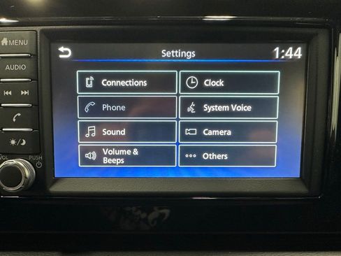 Used 2025 Nissan Kicks S AWD/4WD image 29