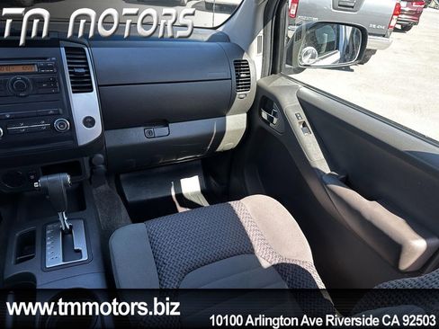 Used 2010 Nissan Frontier SE w/ SE Value Truck Pkg RWD image 13