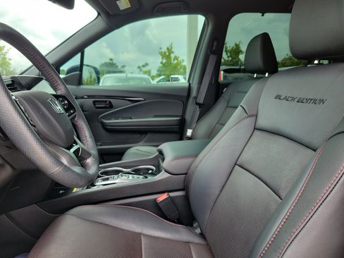 Used 2025 Honda Passport Black Edition image 26