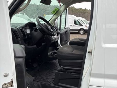 Used 2023 RAM ProMaster 2500 image 16