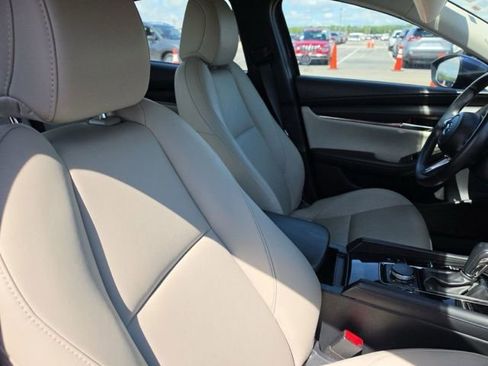 Used 2025 MAZDA MAZDA3 s FWD image 32