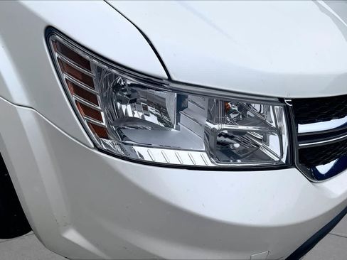 Used 2019 Dodge Journey SE w/ Connectivity Group FWD image 28