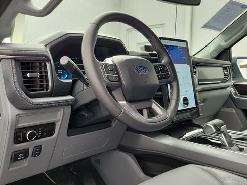 Used 2025 Ford F150 Lightning Flash AWD/4WD image 9