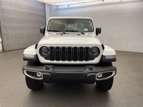 New 2026 Jeep Gladiator Sport image 6