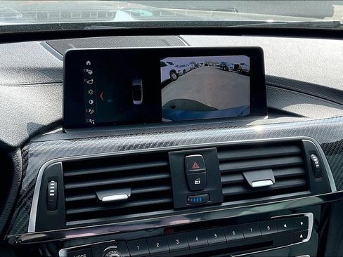 Used 2020 BMW M4 Convertible w/ Competition Package image 17