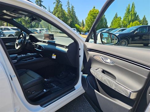 Used 2025 Genesis GV70 3.5T Sport w/ Sport Advanced Package image 12