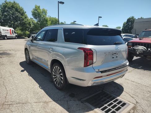 Used 2023 Hyundai Palisade Calligraphy AWD/4WD image 5