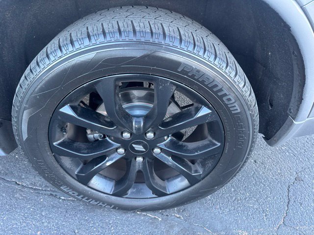 Used 2019 Dodge Durango GT w/ Blacktop Package AWD/4WD image 6