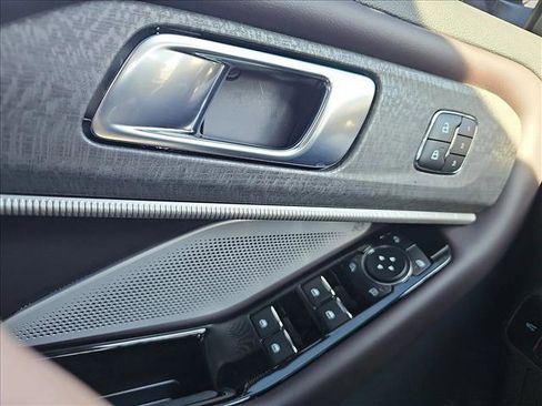 New 2026 Ford Explorer Platinum image 15