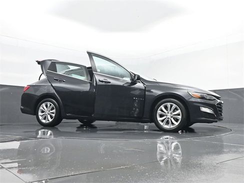 Used 2023 Chevrolet Malibu LT image 31