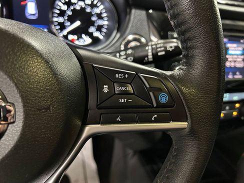 Used 2019 Nissan Rogue SL AWD/4WD image 28