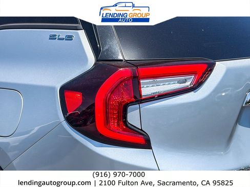 Used 2022 GMC Terrain SLE FWD image 8