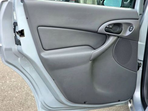 Used 2004 Ford Focus SE image 27