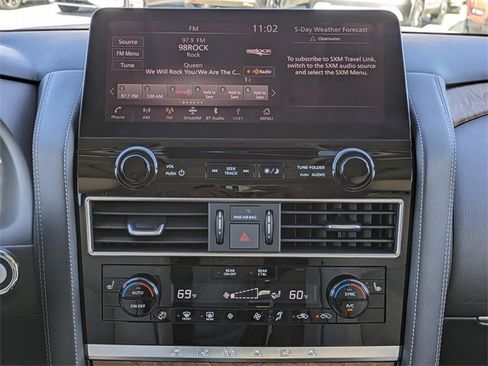 Used 2024 Nissan Armada SL w/ Captain's Chairs Package image 20