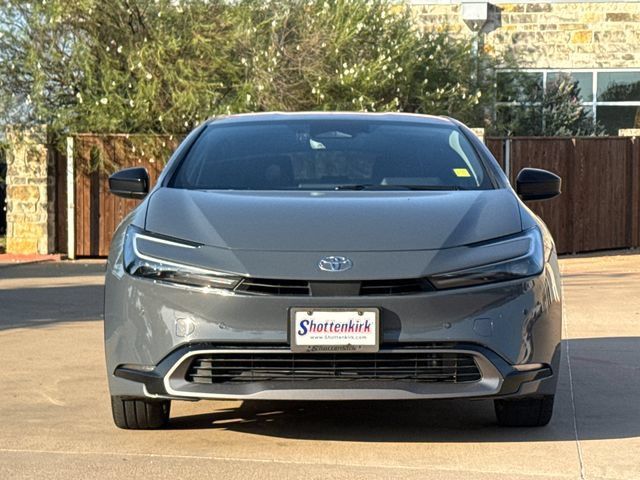 Used 2023 Toyota Prius XLE FWD image 2