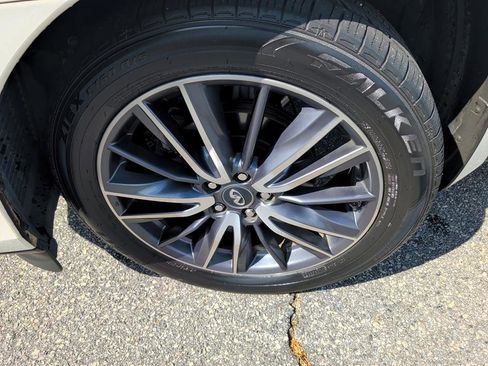 Used 2019 INFINITI QX60 Luxe w/ Sensory Package AWD/4WD image 7
