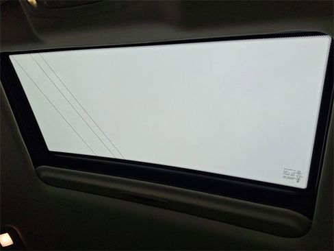 Used 2024 Nissan Armada SL w/ Captain's Chairs Package image 14