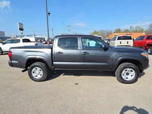 Used 2023 Toyota Tacoma SR image 11