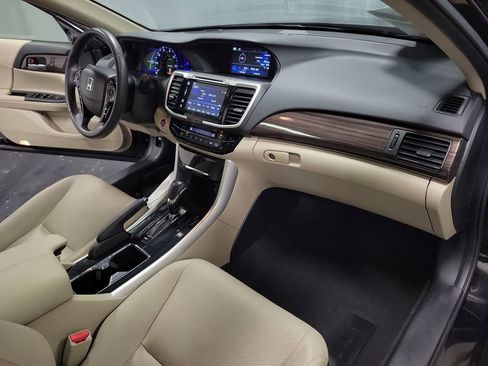 Used 2017 Honda Accord EX-L image 23