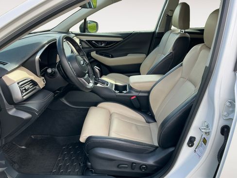 Used 2025 Subaru Outback Limited w/ Popular Package #2 AWD/4WD image 9