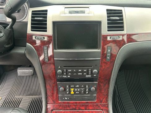 Used 2011 Cadillac Escalade AWD w/ Touring Package image 23