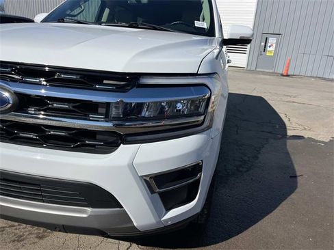 Certified 2024 Ford Expedition Max Limited image 9
