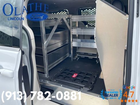 Used 2024 Chrysler Pacifica Touring-L FWD image 5