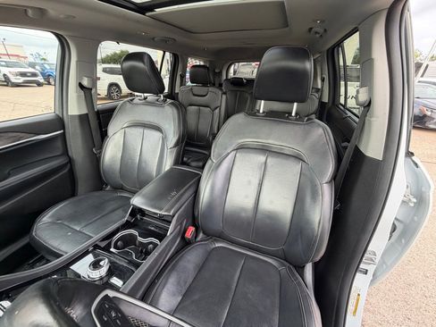 Used 2022 Jeep Grand Cherokee L Limited w/ Luxury Tech Group II AWD/4WD image 23