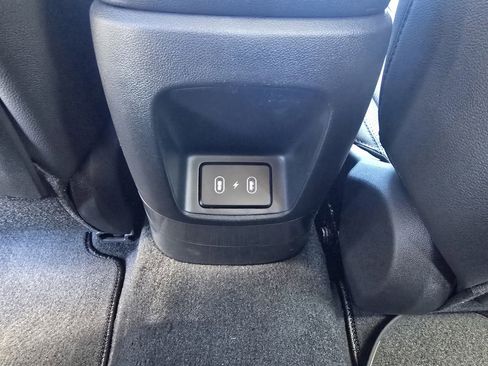 New 2026 Hyundai Elantra Limited image 28