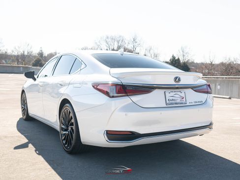 Used 2021 Lexus ES 250 w/ Accessory Package 2 image 5