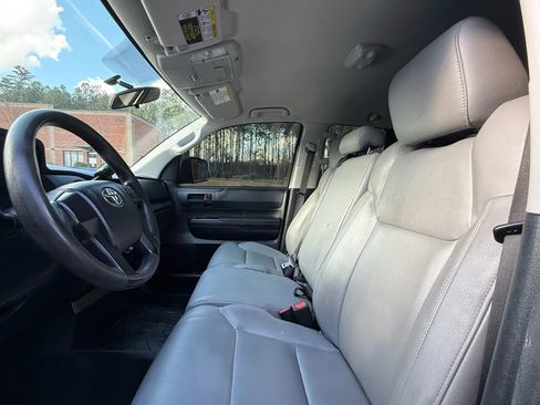 Used 2017 Toyota Tundra SR image 13