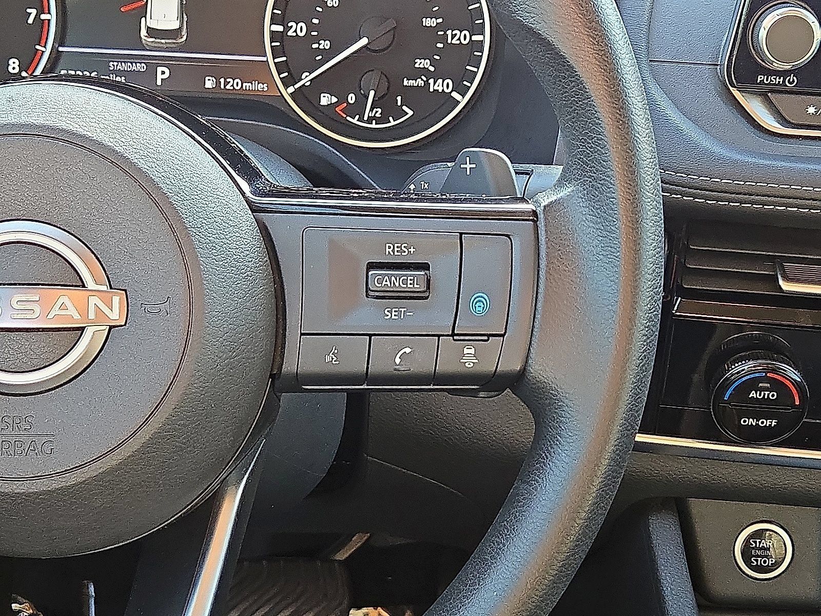 Used 2022 Nissan Rogue SV FWD image 19