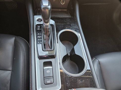 Used 2024 Nissan Altima 2.0 SR FWD image 19